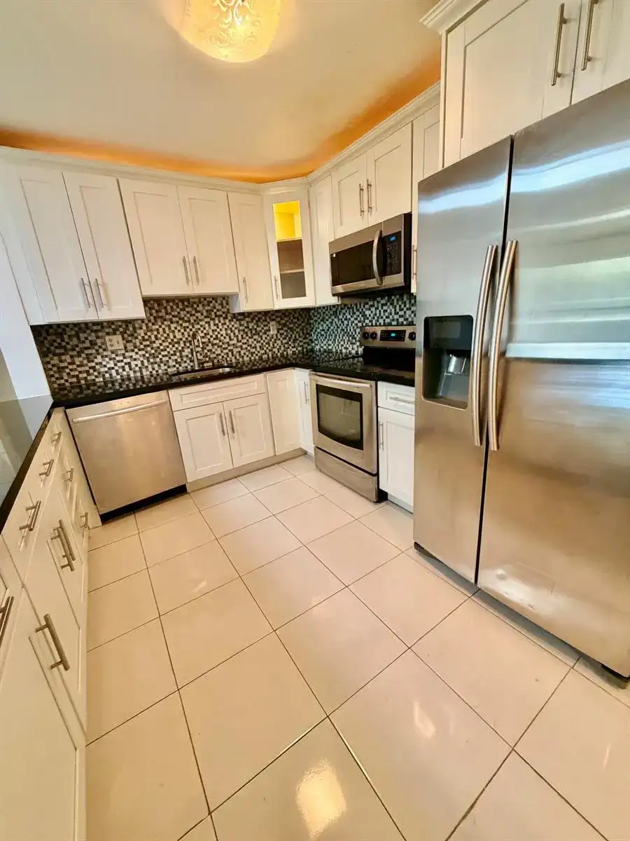 4159 NW 90th Avenue, Coral Springs FL 33065 photo 2