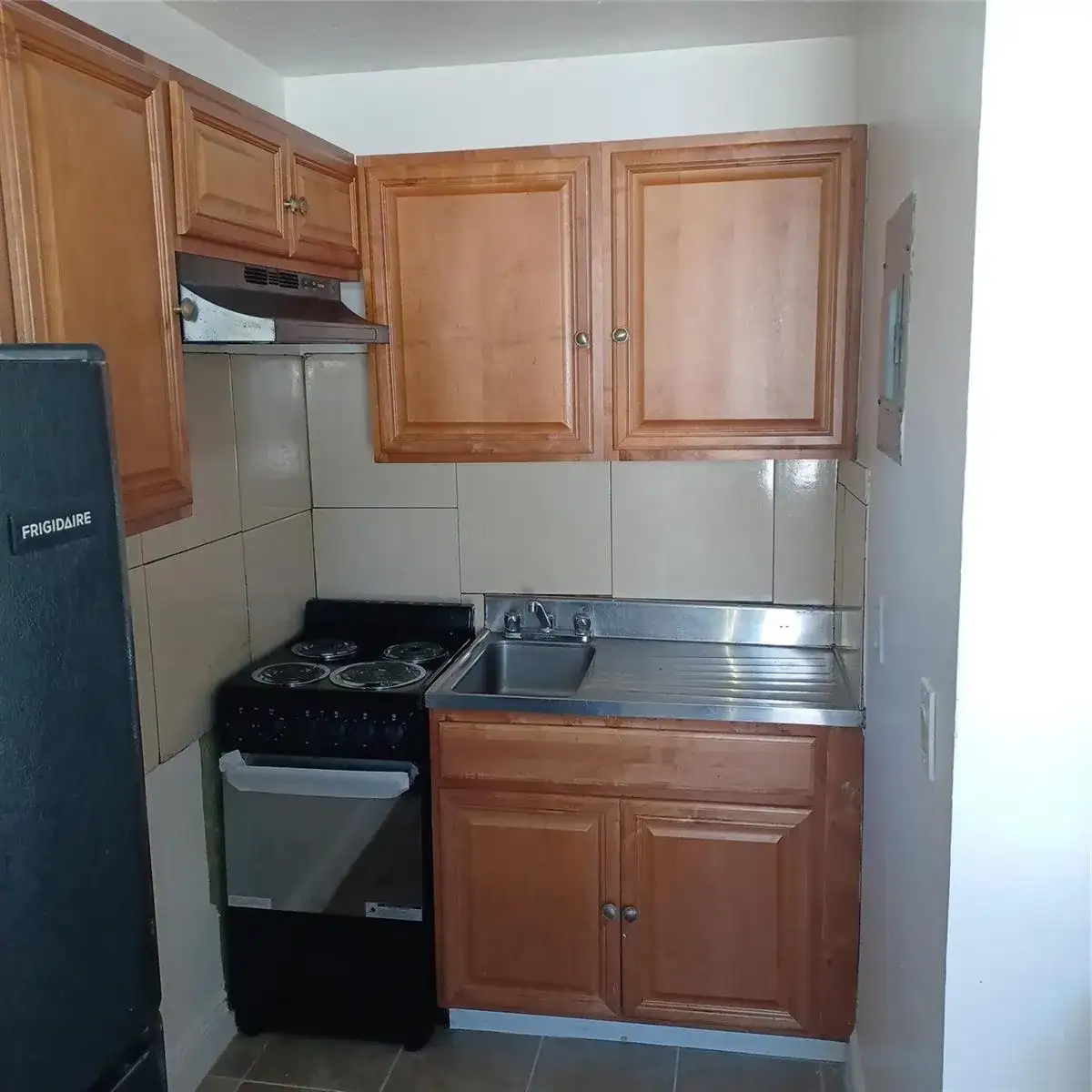 618 58TH Street, West Palm Beach FL 33407 photo 4