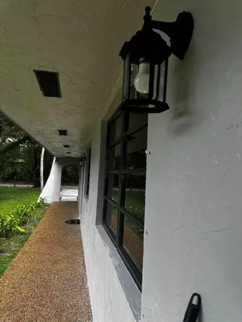 1871 W FOREST Avenue, Palm Springs FL 33406 photo 4
