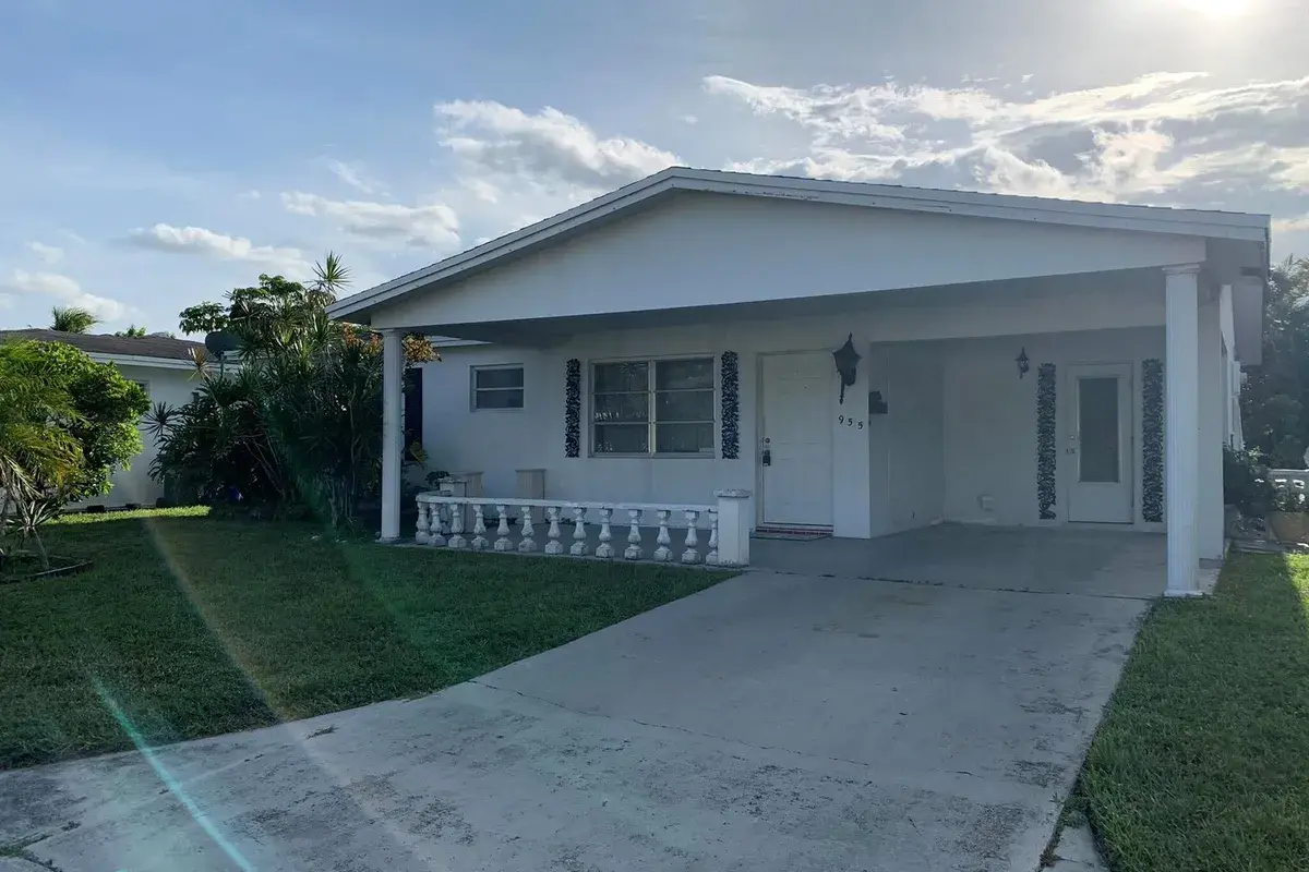 955 NW 69TH Avenue, Margate FL 33063