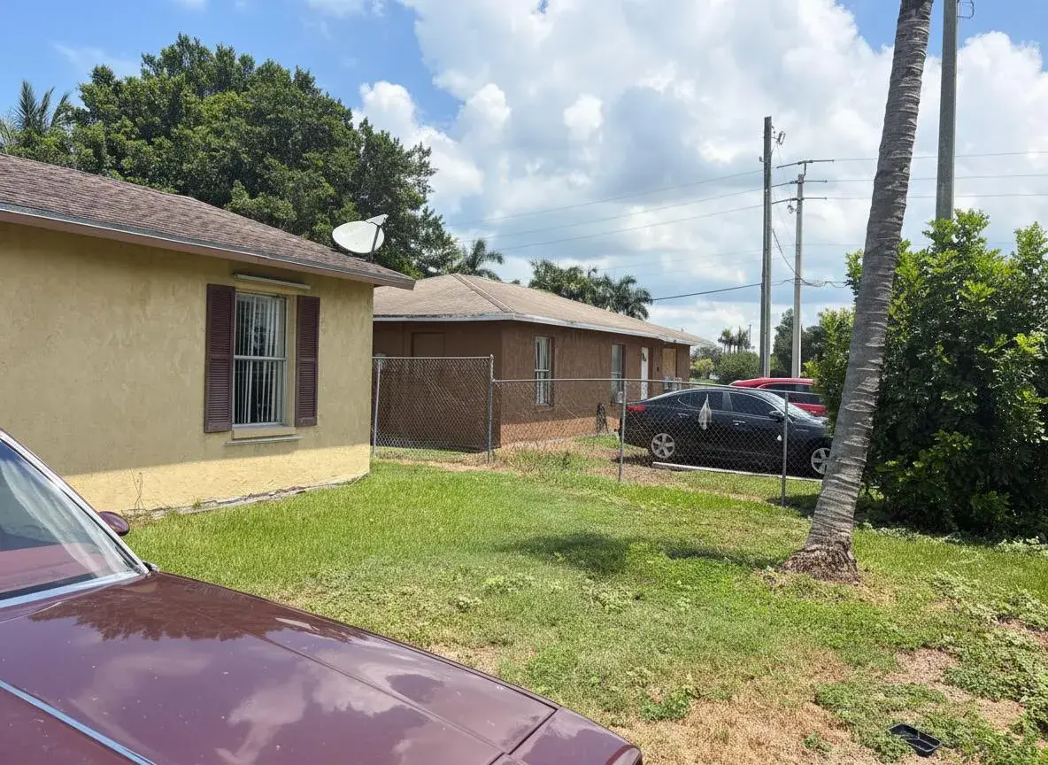 307 Seminole Court, Pahokee FL 33476