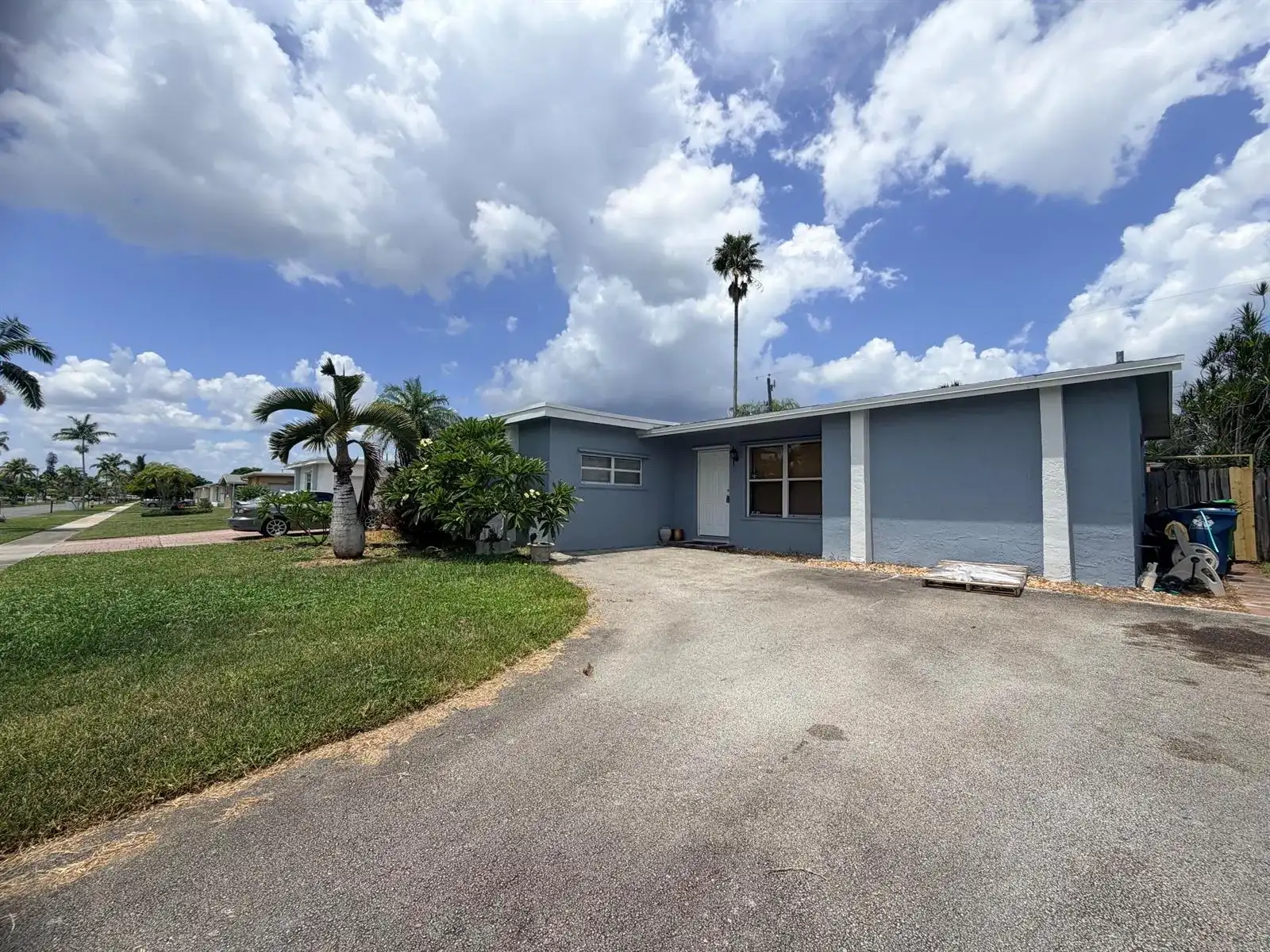 8381 NW 28TH Place, Sunrise FL 33322