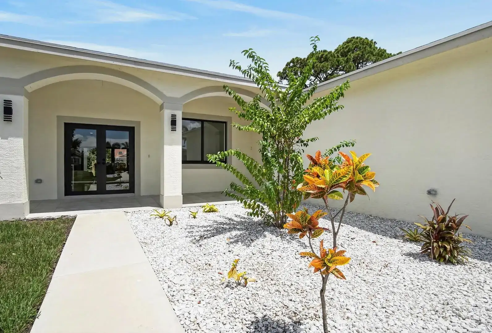 1471 SE Proctor Lane, Port St. Lucie FL 34983 photo 3