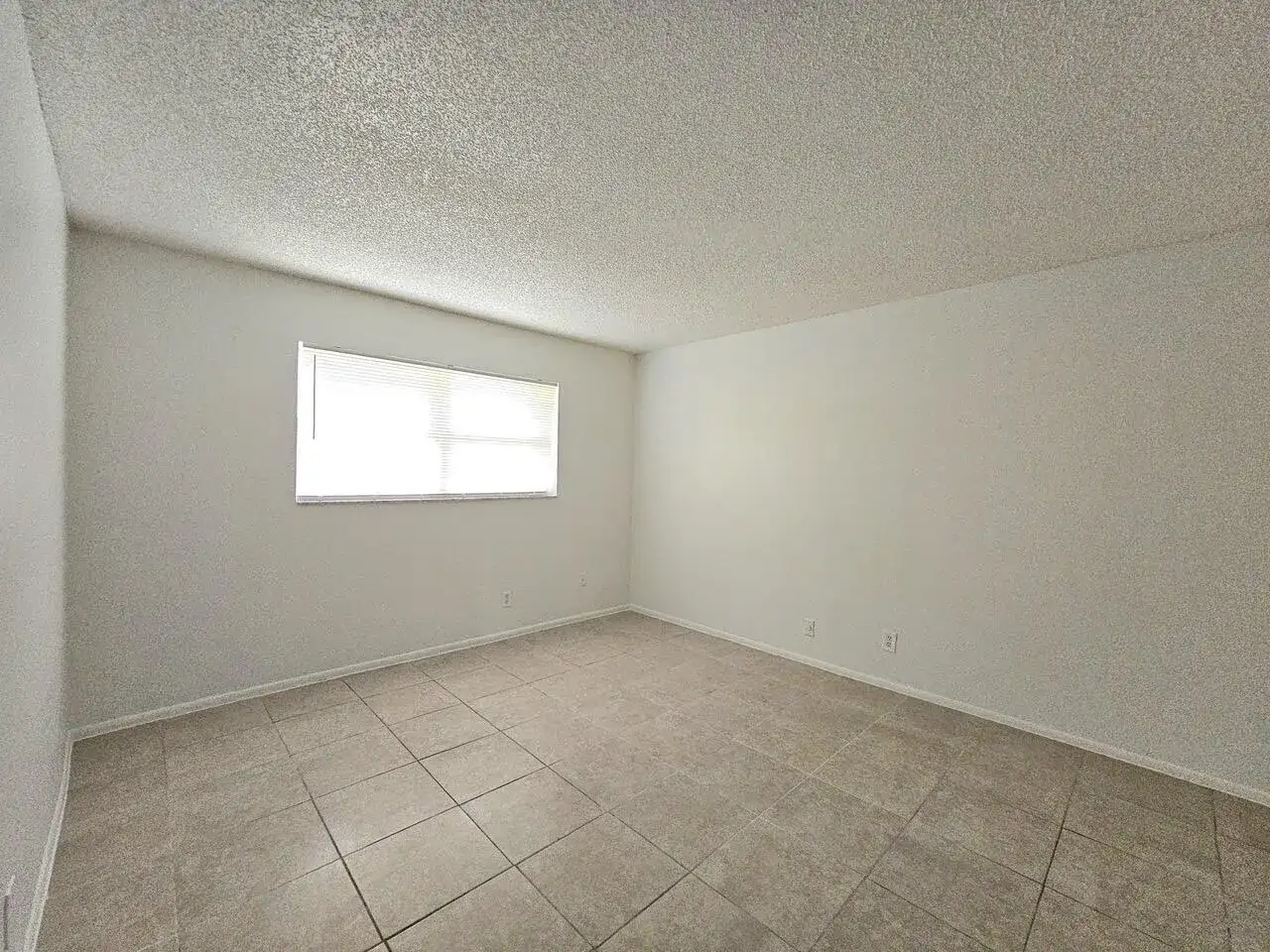 8000 S Colony Circle, Tamarac FL 33321 photo 4