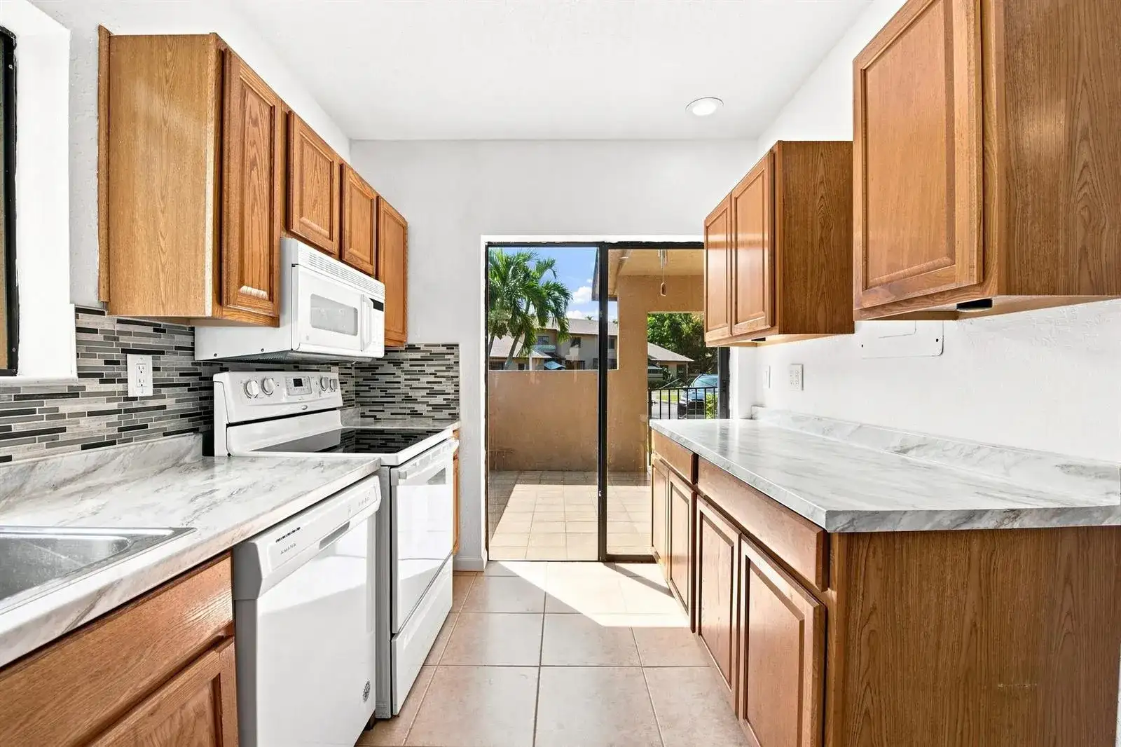 2267 NW 37th Avenue, Coconut Creek FL 33066 photo 4