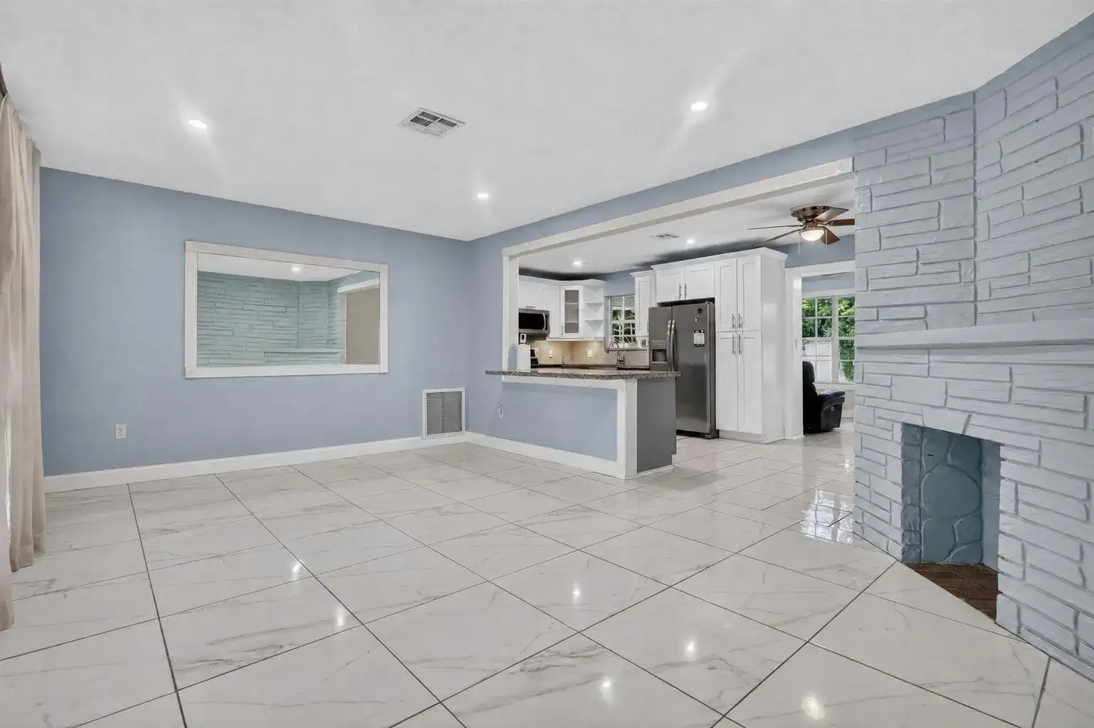 2707 BAHAMA Drive, Miramar FL 33023 photo 2