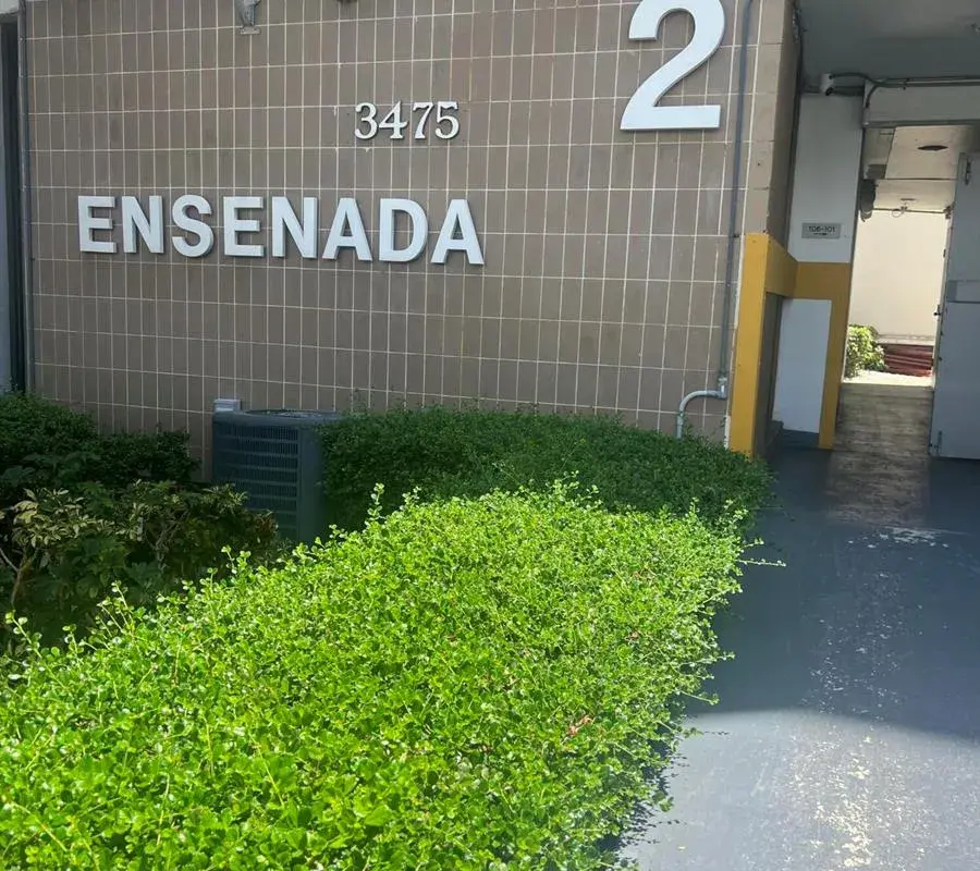 3475 N COUNTRY CLUB Drive # 206, Aventura FL 33180