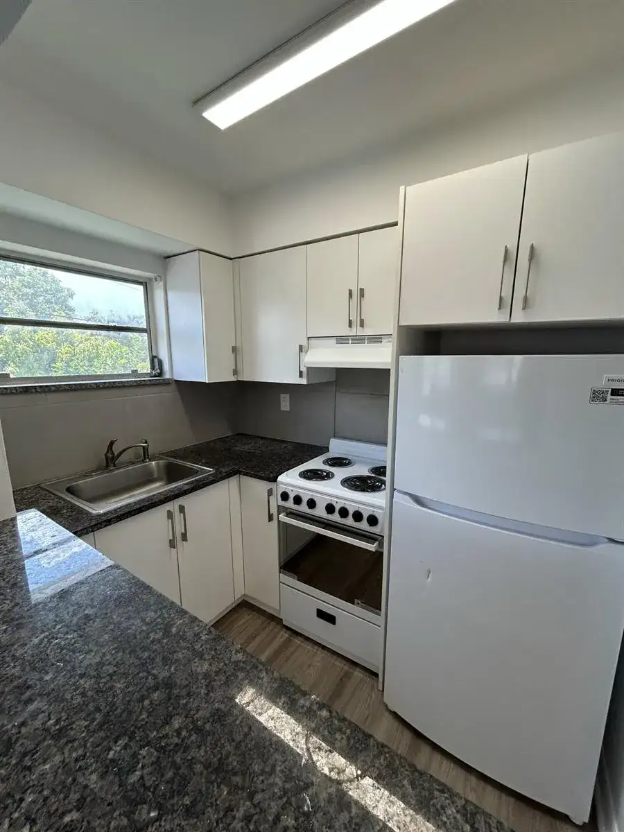 749 SE 15th Street # 7, Fort Lauderdale FL 33316 photo 3