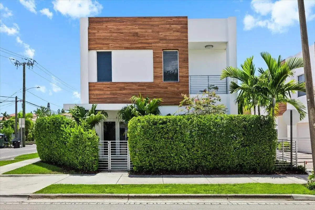 1255 NE 18TH Avenue, Fort Lauderdale FL 33304 photo 2
