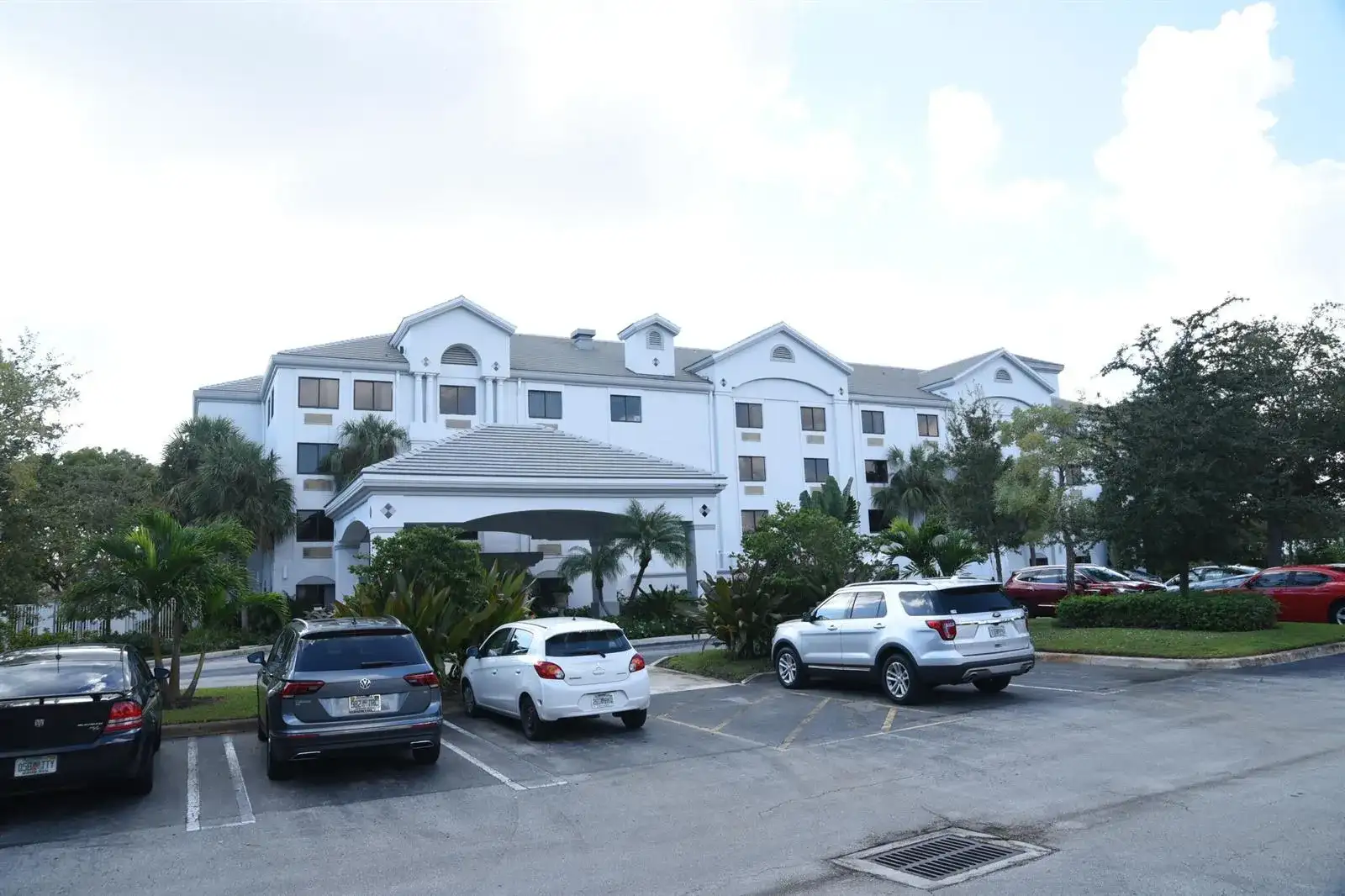 7051 N Seacrest Boulevard, Lantana FL 33462 photo 2