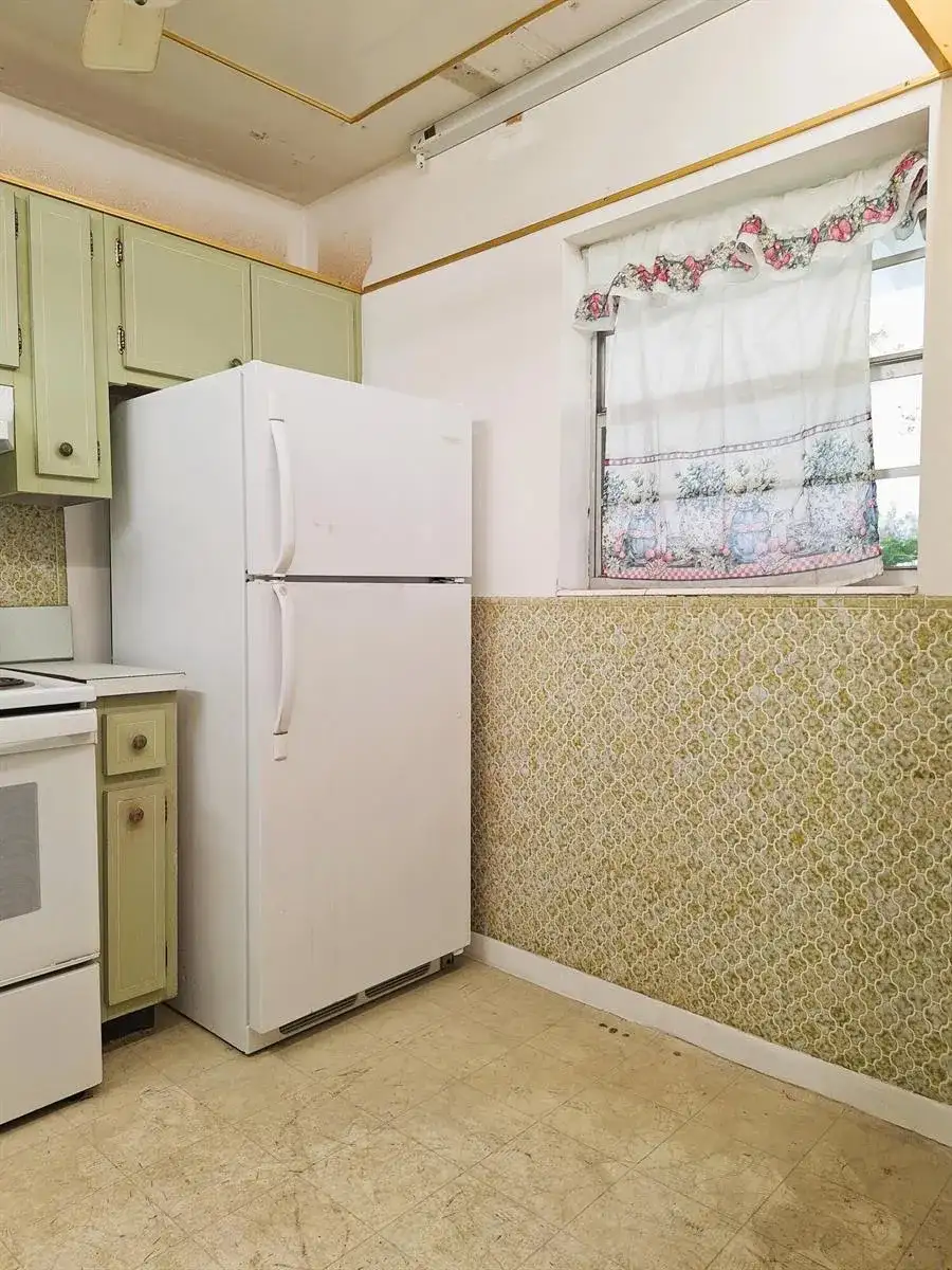 2900 NW 47TH Terrace # 303B, Lauderdale Lakes FL 33313 photo 4