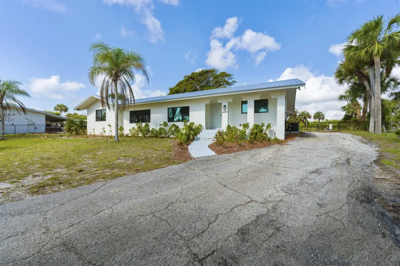 4003 S Indian River Drive, Fort Pierce FL 34982 photo 3