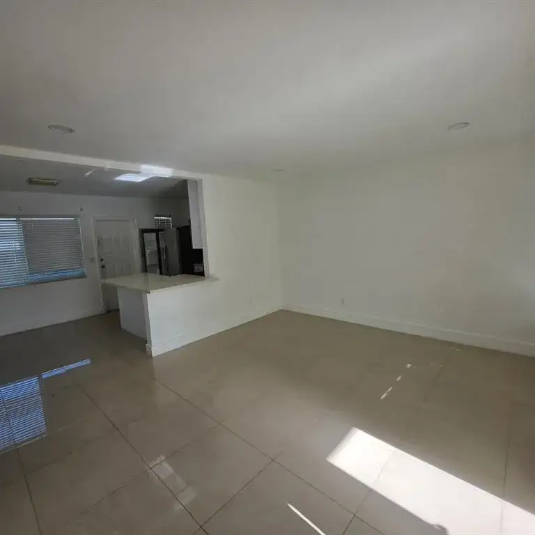 181 NE 168th Street # 2, North Miami Beach FL 33162