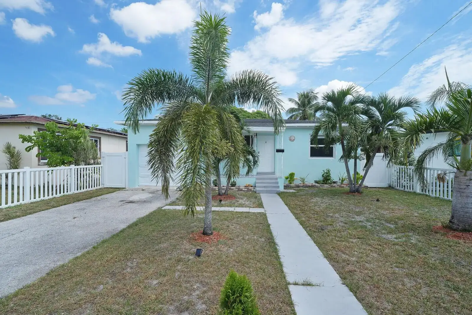 2517 Rodman Street, Hollywood FL 33020
