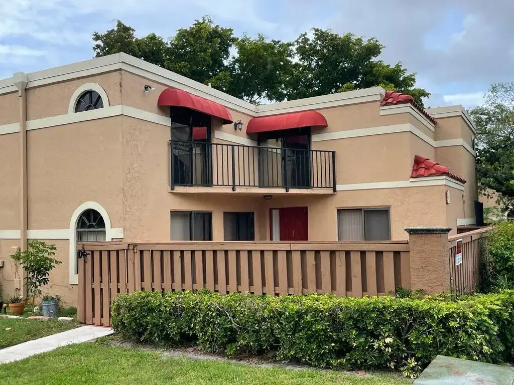 8243 Thames Boulevard # D, Boca Raton FL 33433