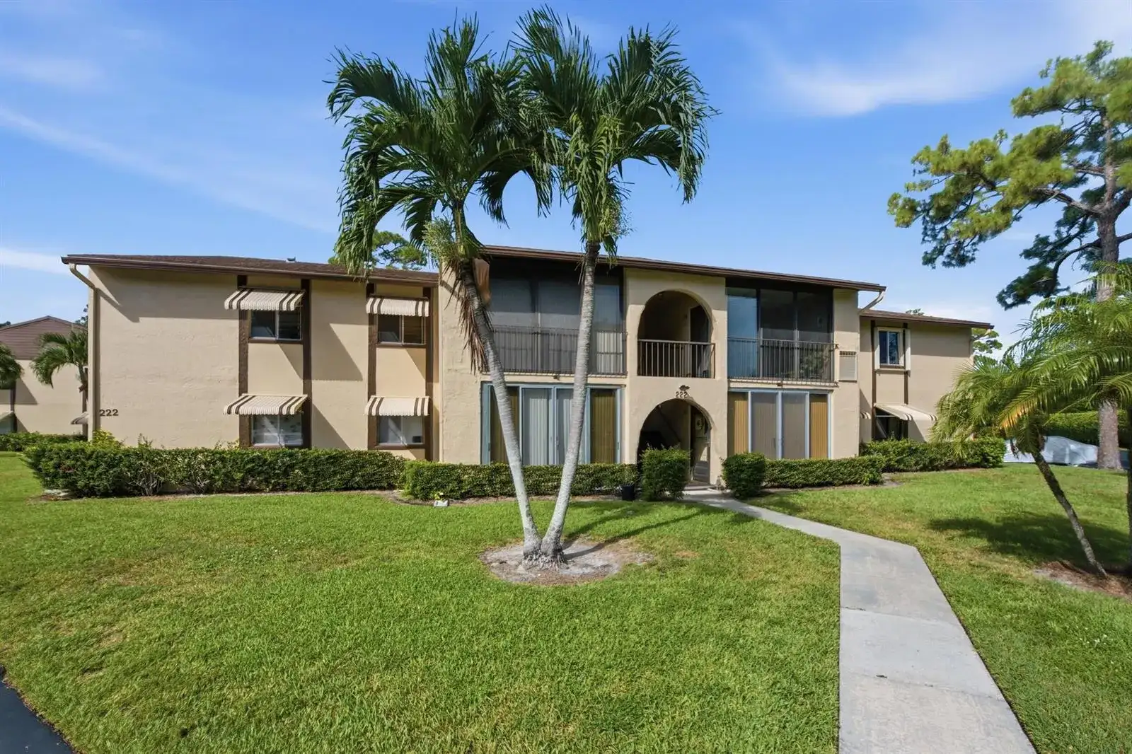 222 Pine Hov Circle # 2, FL 33463 photo 2