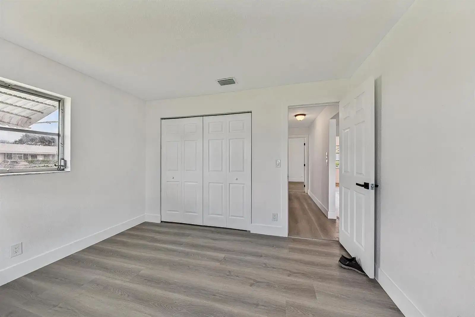 1190 NW 90TH Avenue, Plantation FL 33322 photo 4