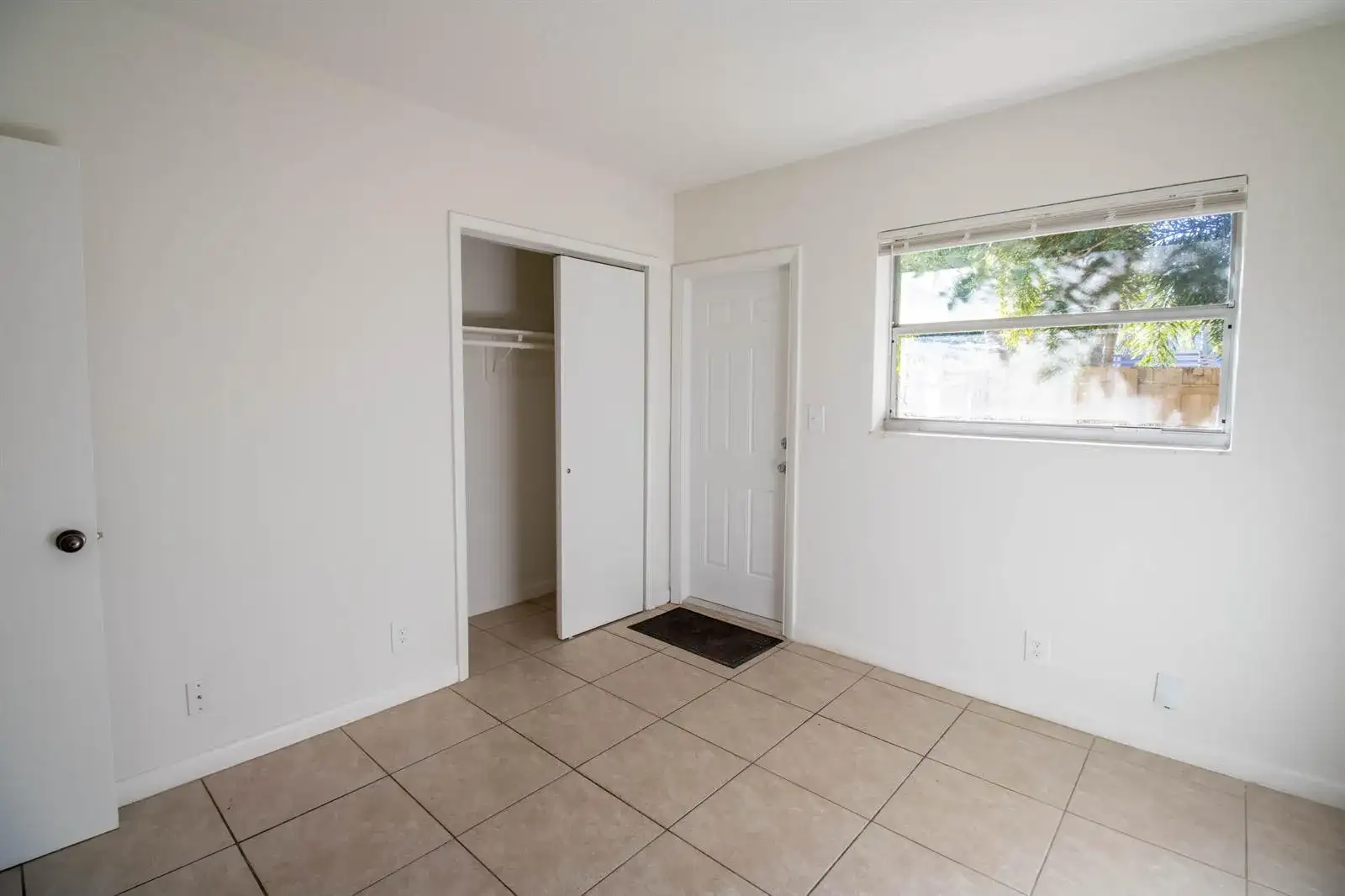 835 SW 4TH Street # 3, Fort Lauderdale FL 33312 photo 2