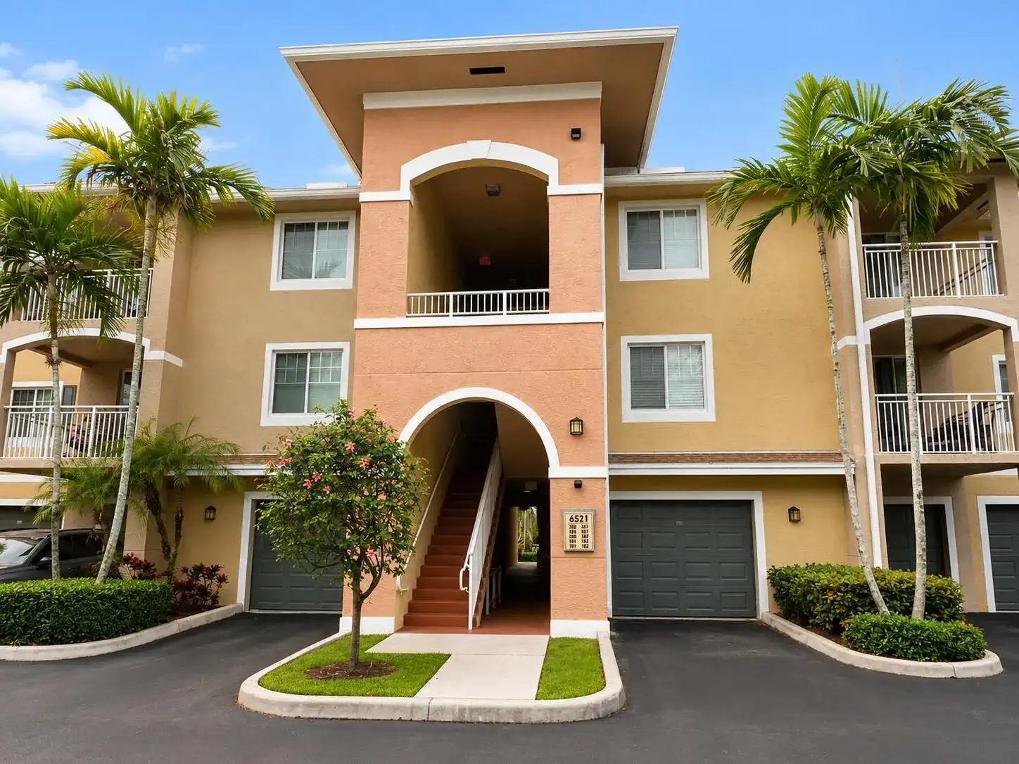6521 Emerald Dunes Drive, West Palm Beach FL 33411 photo 3
