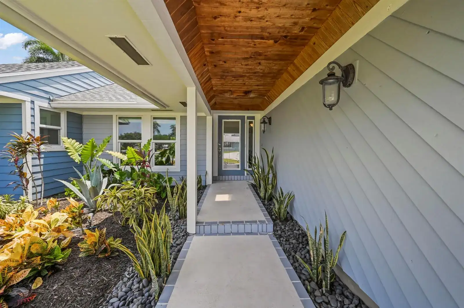 1102 Kriss Lane, Jupiter FL 33458 photo 4