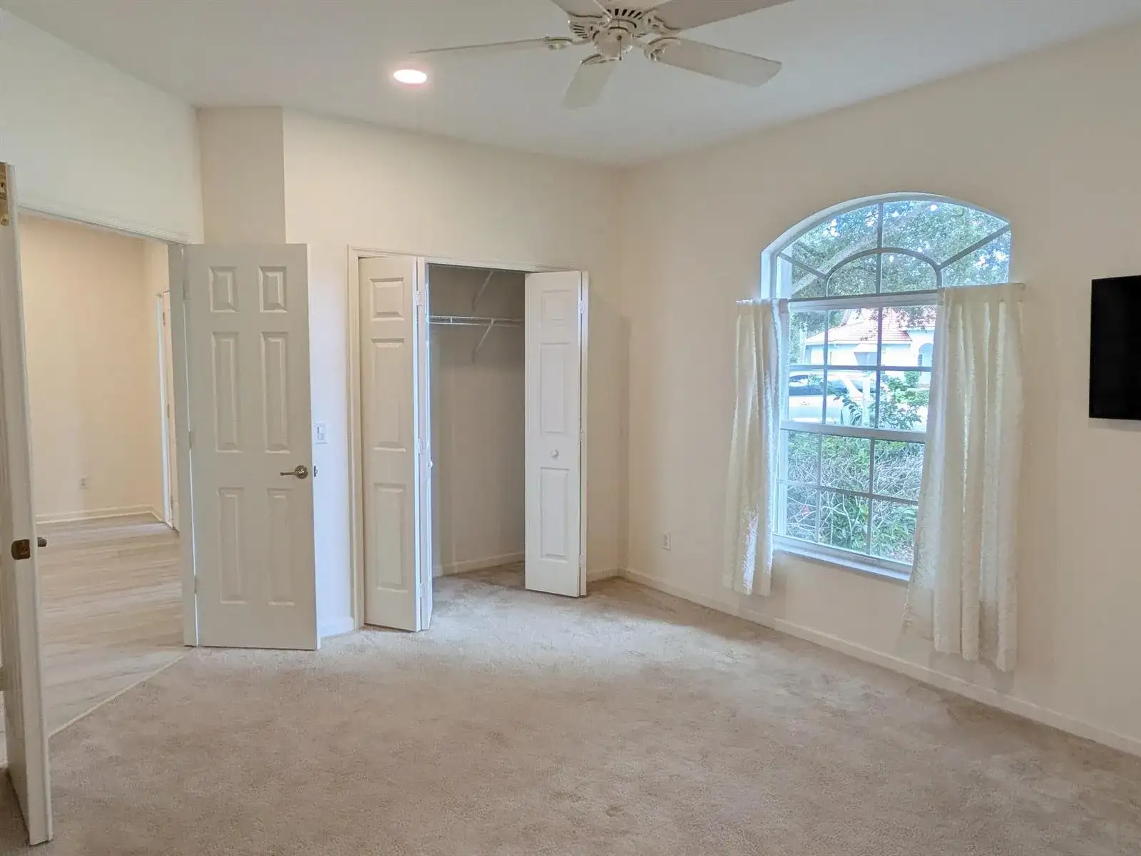 5410 25th Place, Vero Beach FL 32966 photo 2