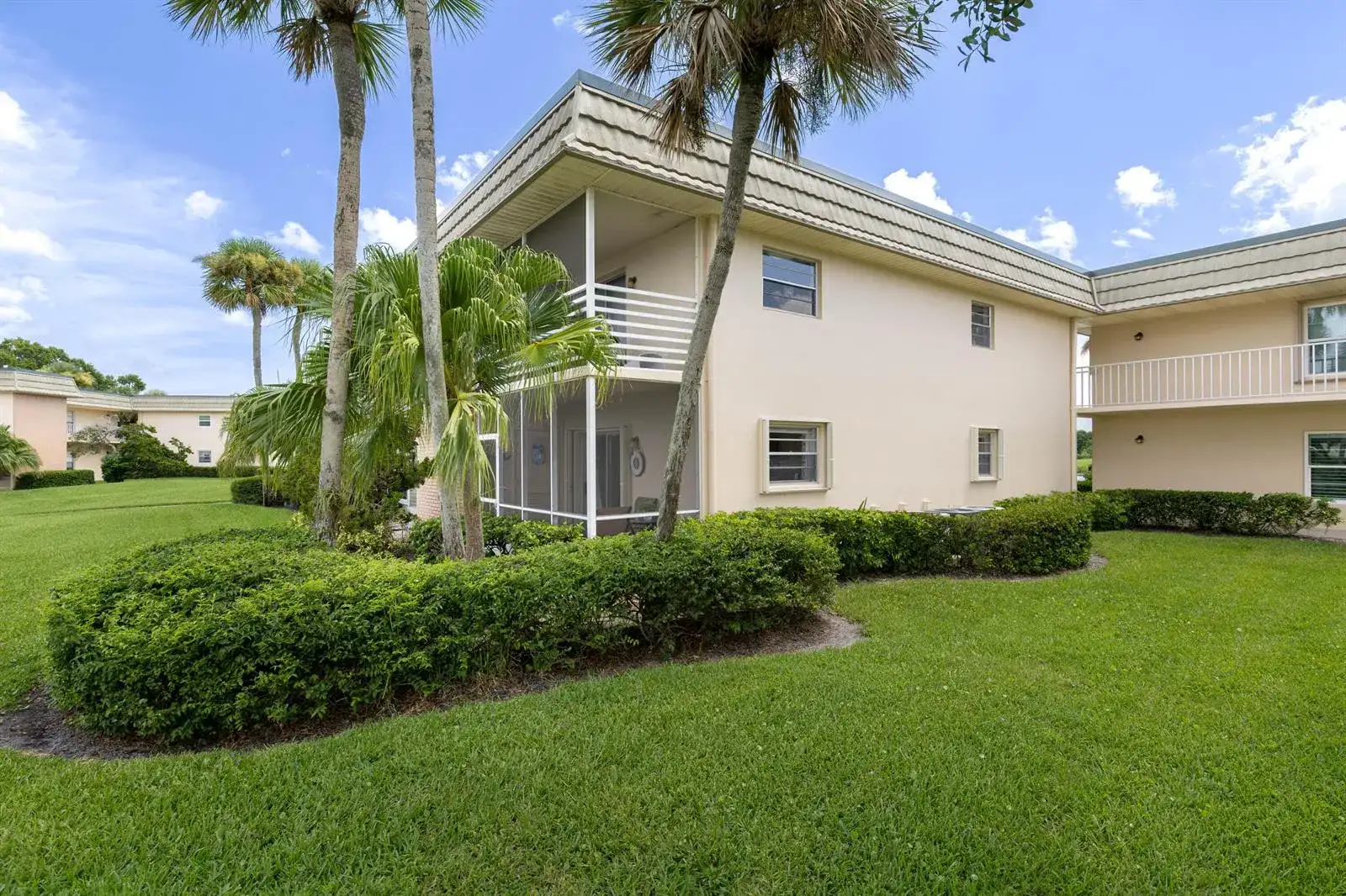 36 VISTA GARDENS Trail # 103, Vero Beach FL 32962 photo 3