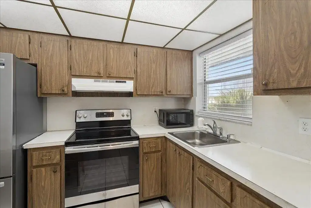 8510 Sunrise Lakes Boulevard # 301, Sunrise FL 33322 photo 4