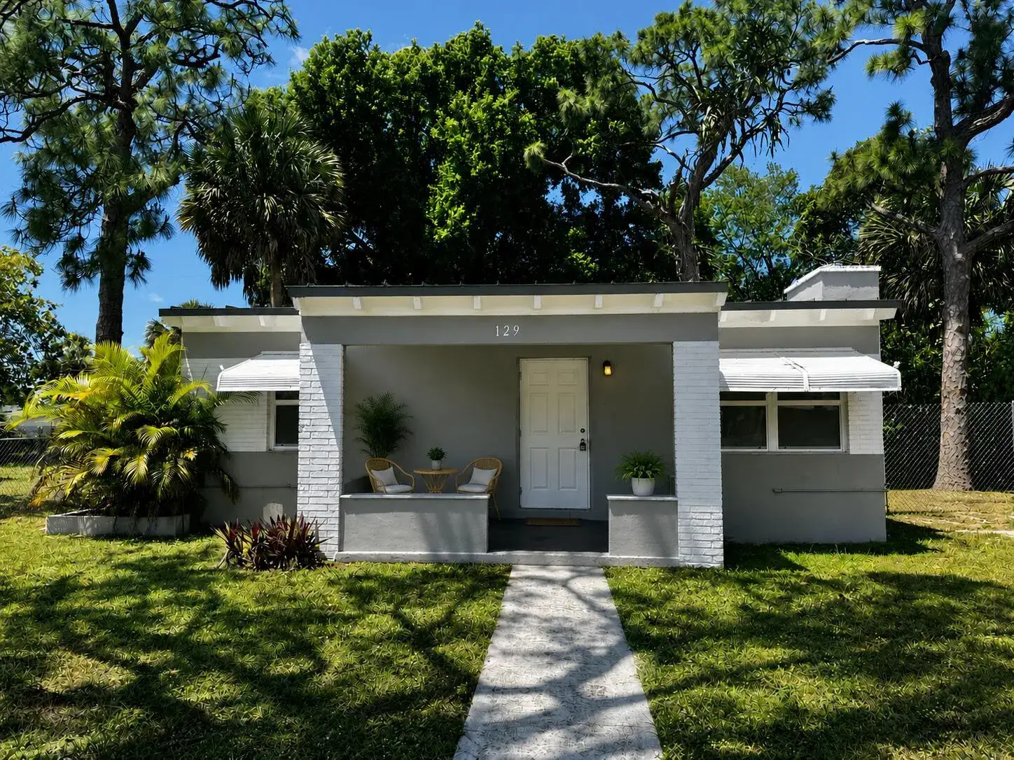129 SW 21ST Way, Fort Lauderdale FL 33312