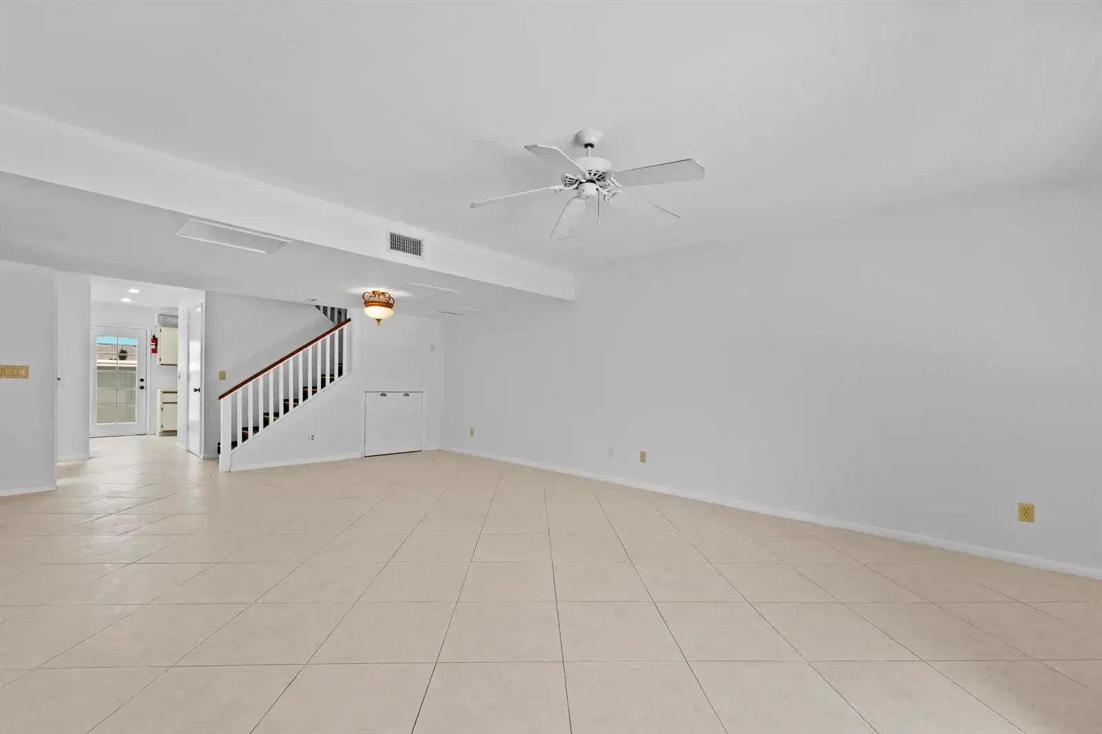 6151 Riverwalk Lane Unit 8, Jupiter FL 33458 photo 4