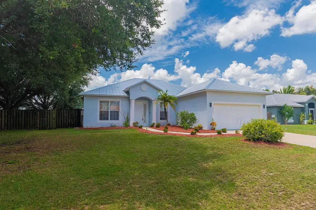 2742 SW Slade Place, Port St. Lucie FL 34953