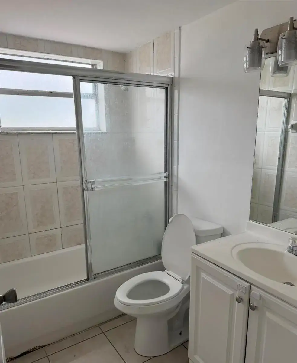 16118 NE 21ST Avenue # 5, North Miami Beach FL 33162 photo 5