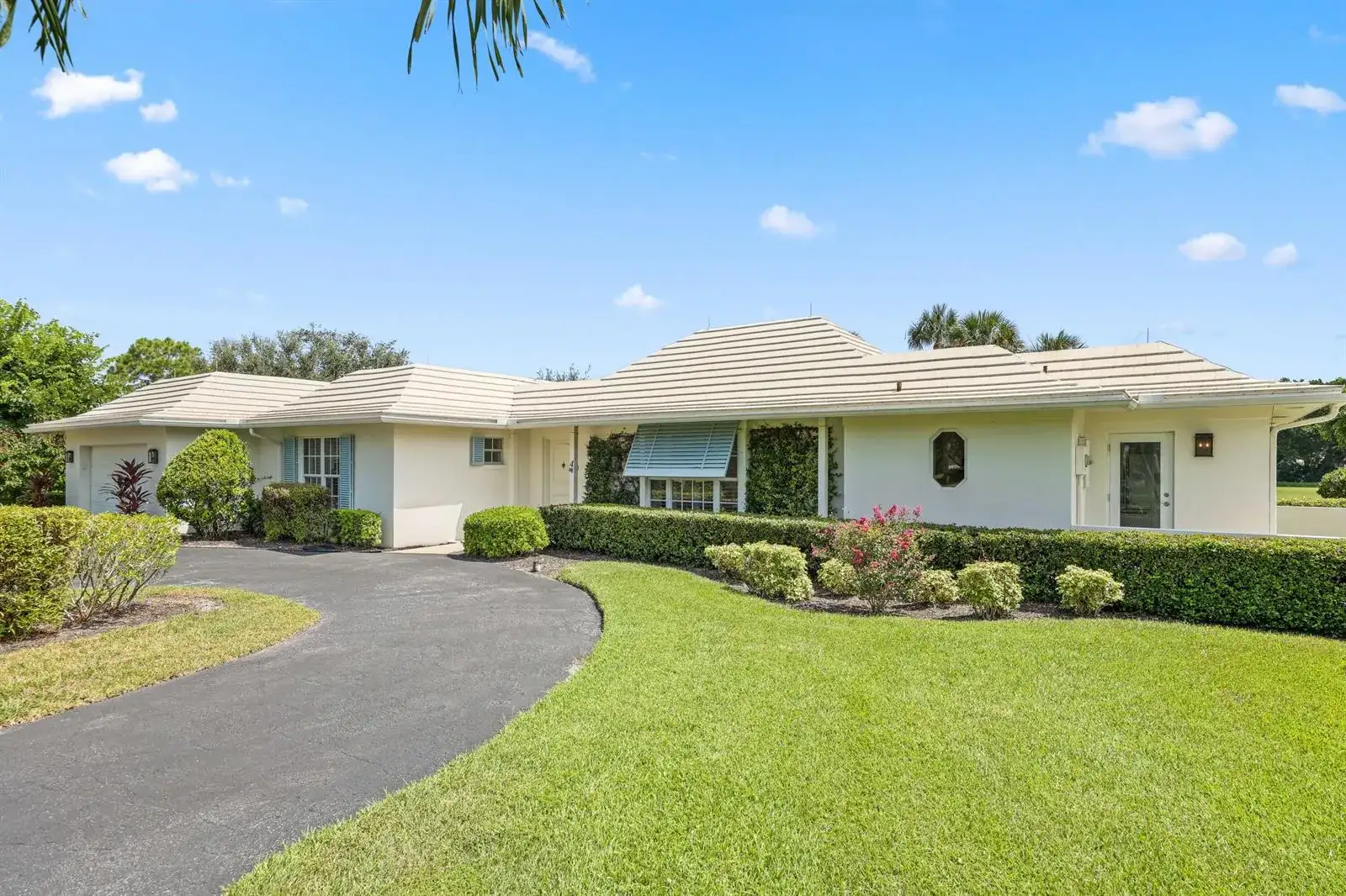 4 COUNTRY CLUB Circle, FL 33436 photo 2