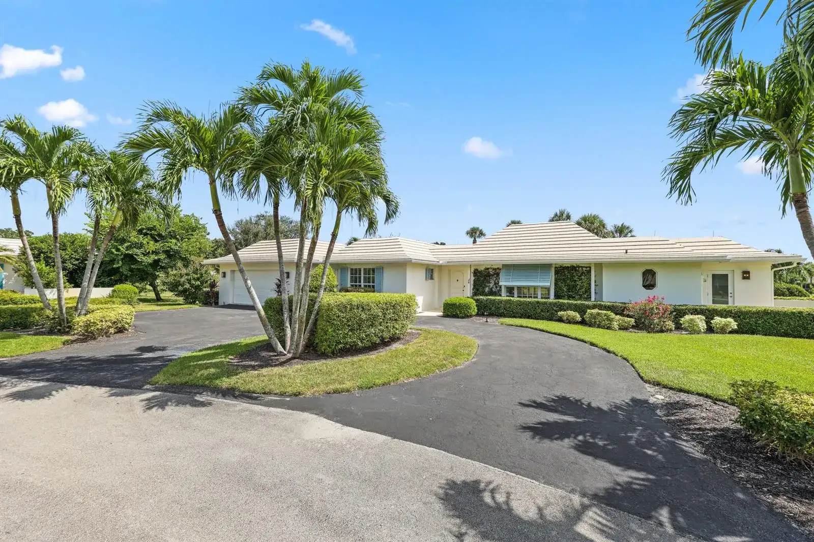 4 COUNTRY CLUB Circle, FL 33436 photo 4