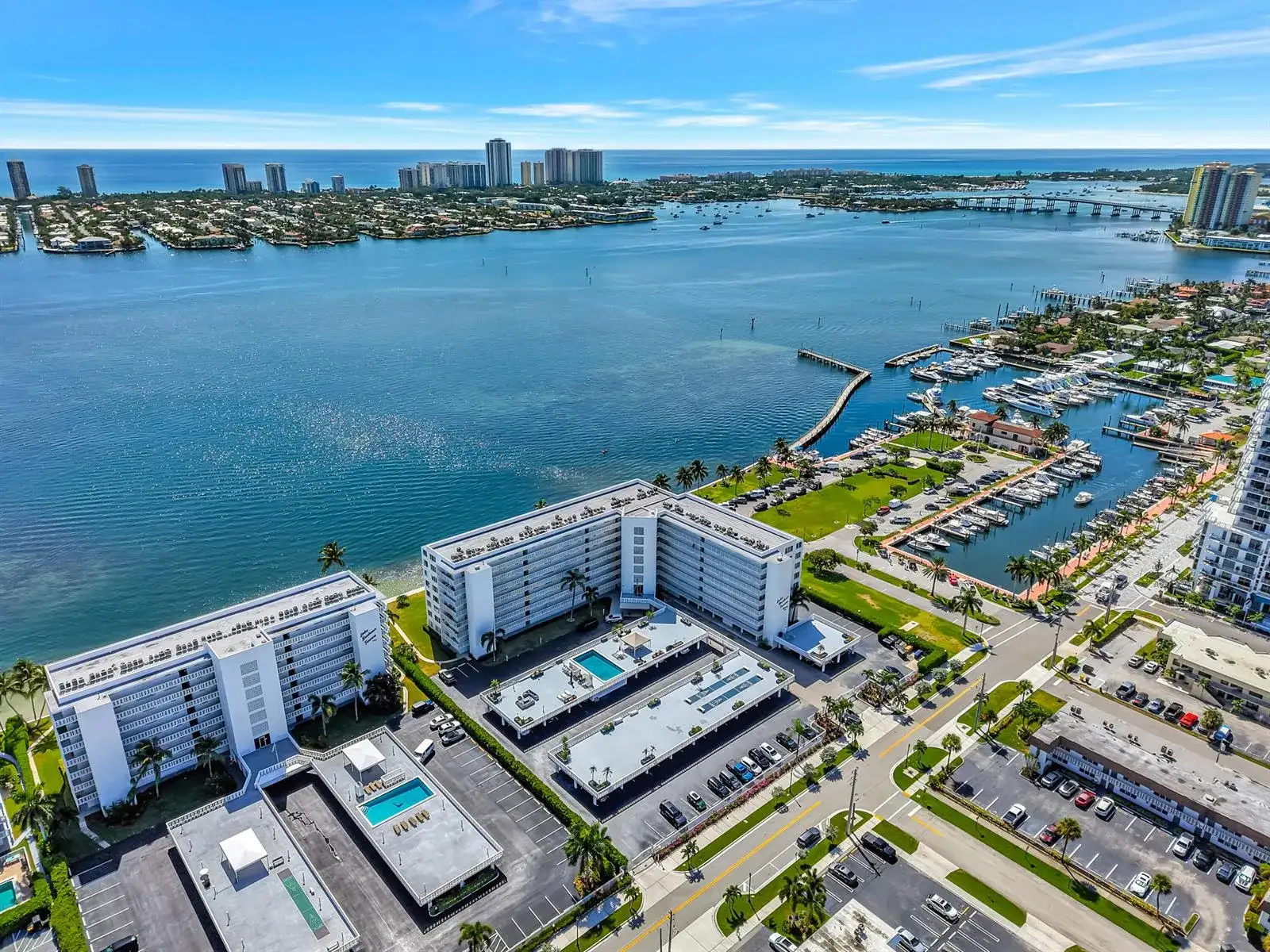 301 LAKE SHORE Drive # 302, Lake Park FL 33403 photo 2