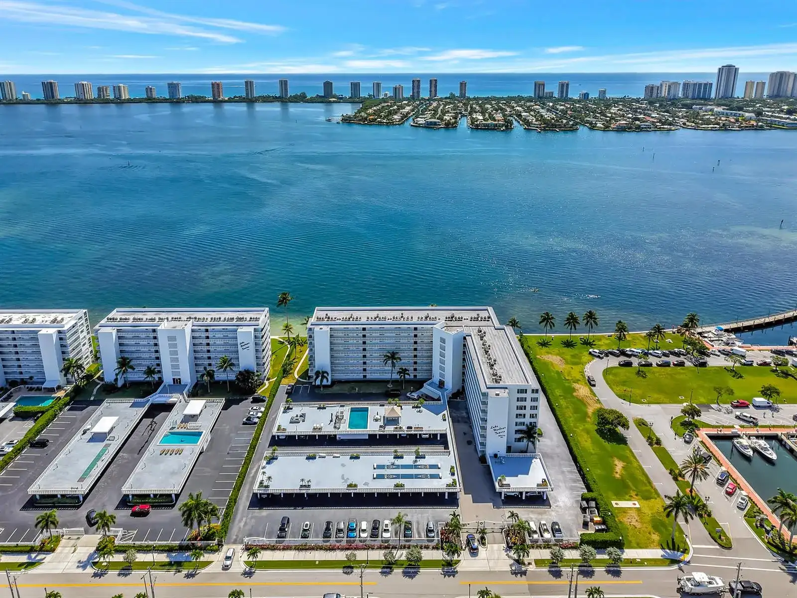 301 LAKE SHORE Drive # 302, Lake Park FL 33403 photo 3