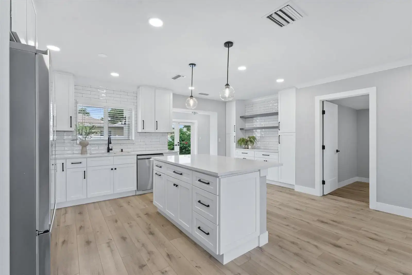 2775 NE 5TH Avenue, Boca Raton FL 33431 photo 2