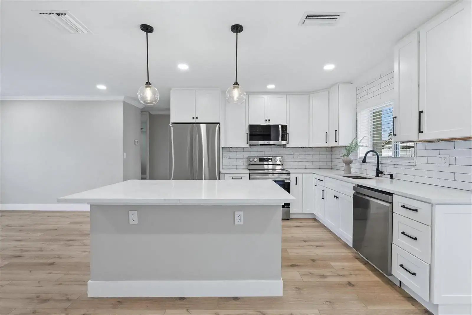 2775 NE 5TH Avenue, Boca Raton FL 33431 photo 4