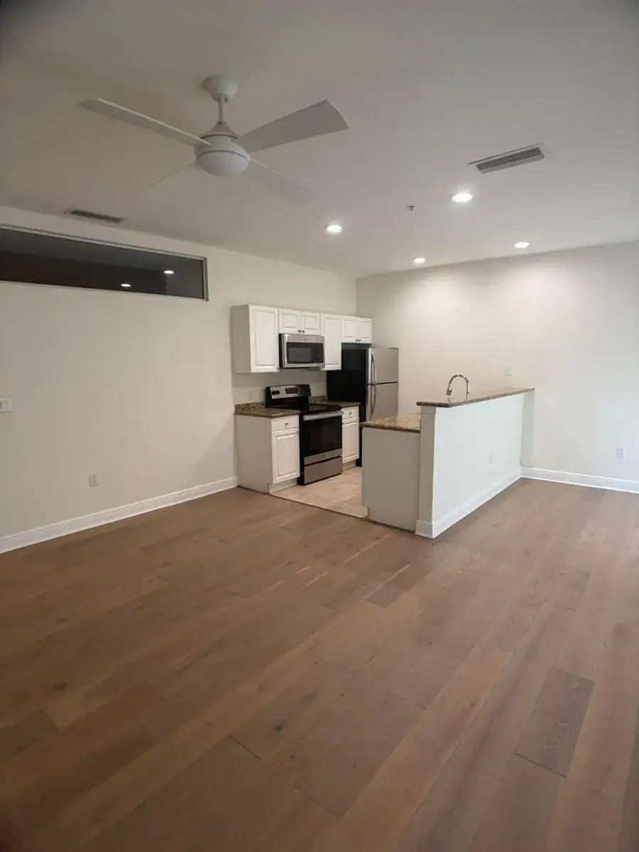 150 SE 3RD Avenue # 13, Miami FL 33131