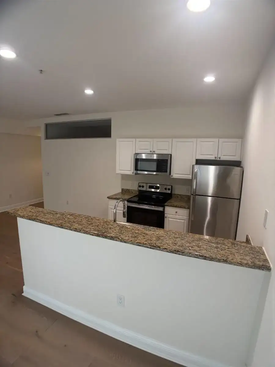 150 SE 3RD Avenue # 13, Miami FL 33131 photo 3