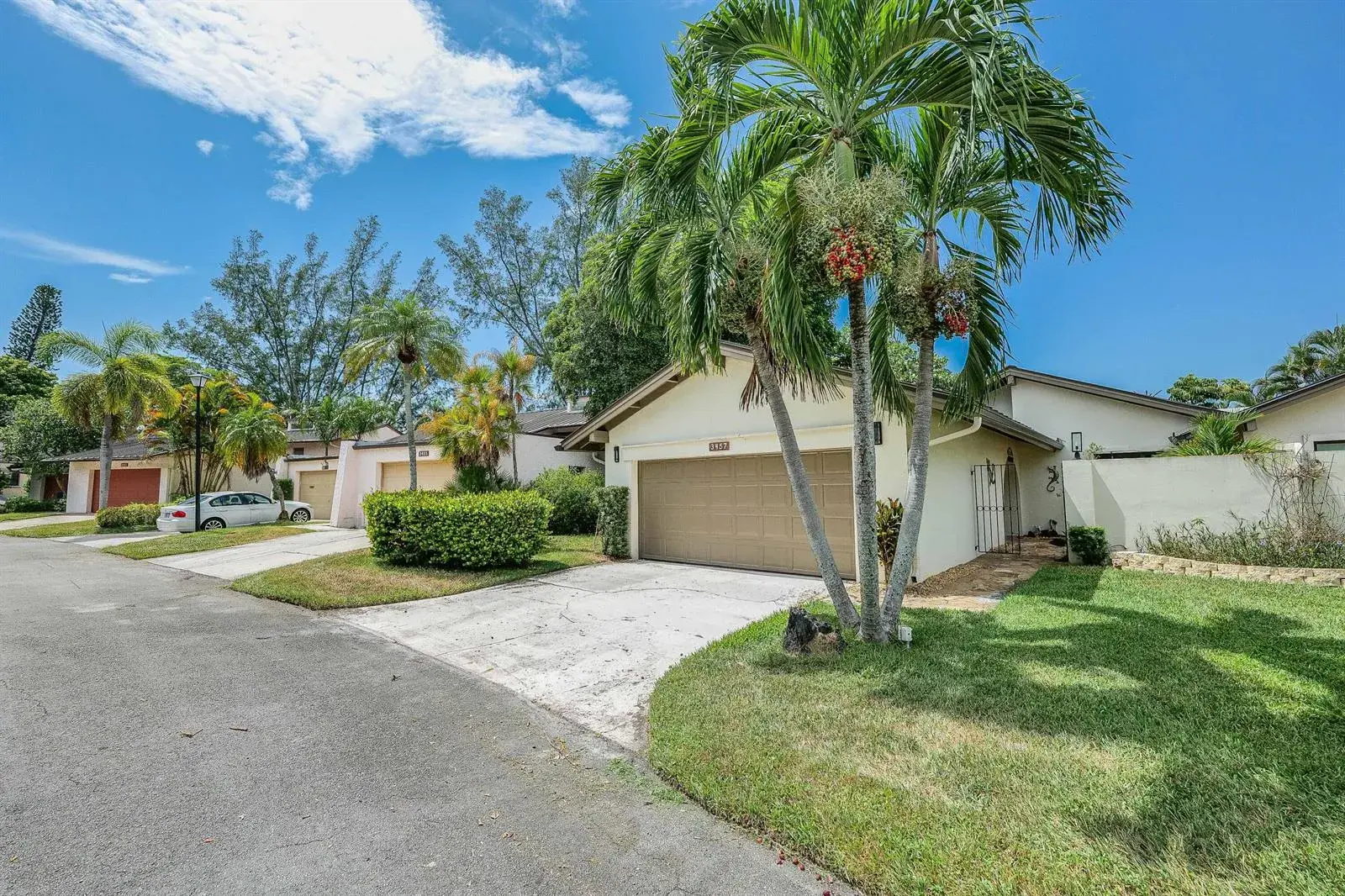 3457 SPRING BLUFF Place # 14, Lauderhill FL 33319