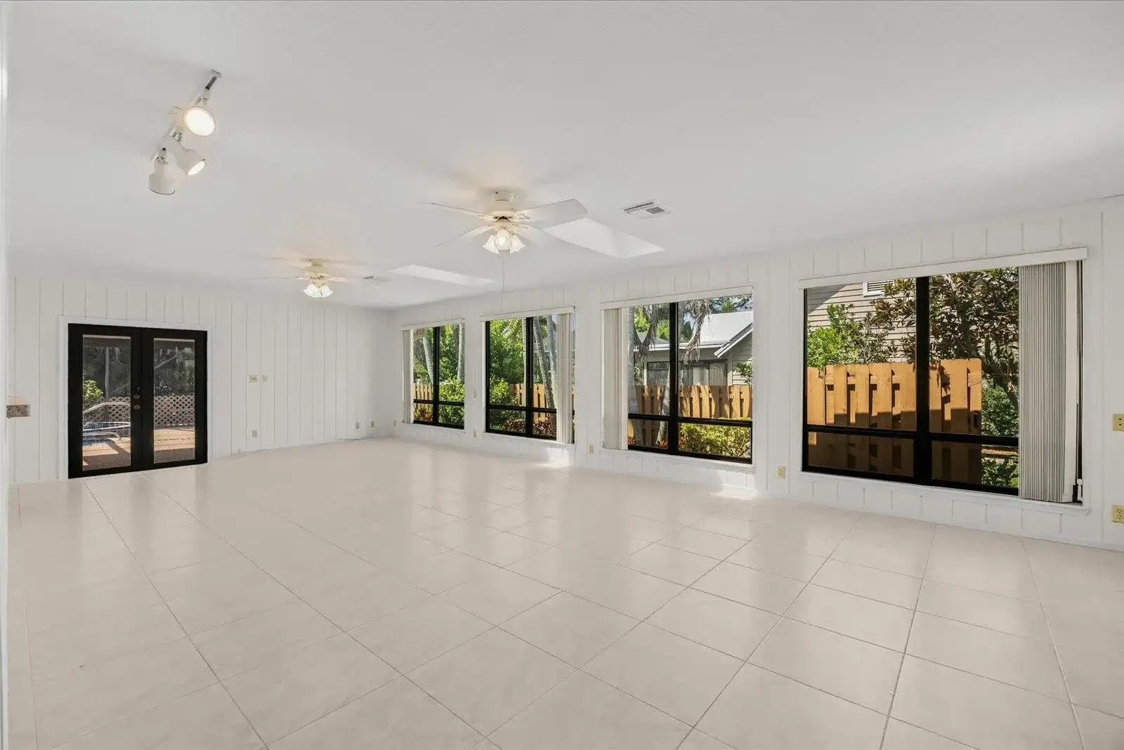 1904 NW 22nd Street, Stuart FL 34994 photo 3