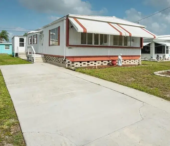 8933 CYPRESS Street, Boynton Beach FL 33436