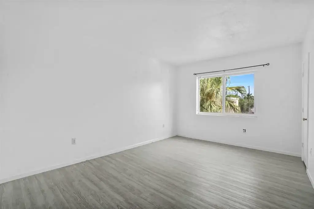 306 NW 84th Terrace # 306, Miami FL 33150 photo 4
