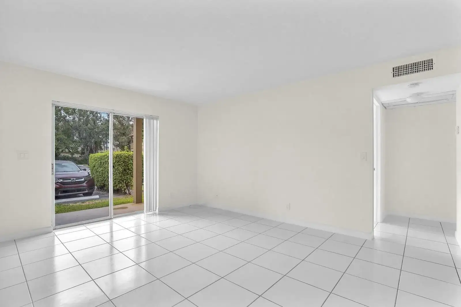 1854 Abbey Road # 101, West Palm Beach FL 33415 photo 3