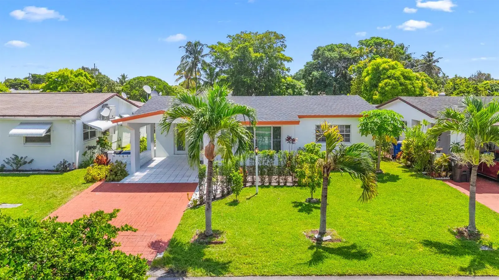 4200 NW 52ND Avenue, Lauderdale Lakes FL 33319