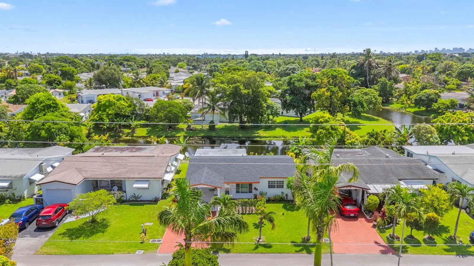 4200 NW 52ND Avenue, Lauderdale Lakes FL 33319