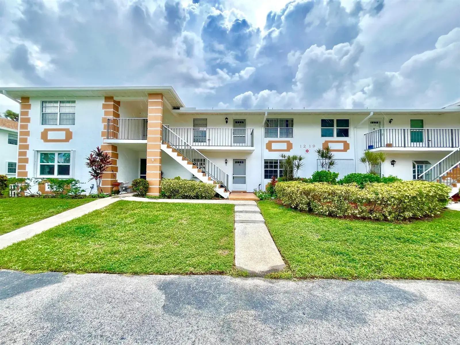 1219 S LAKES END Drive # B1, Fort Pierce FL 34982