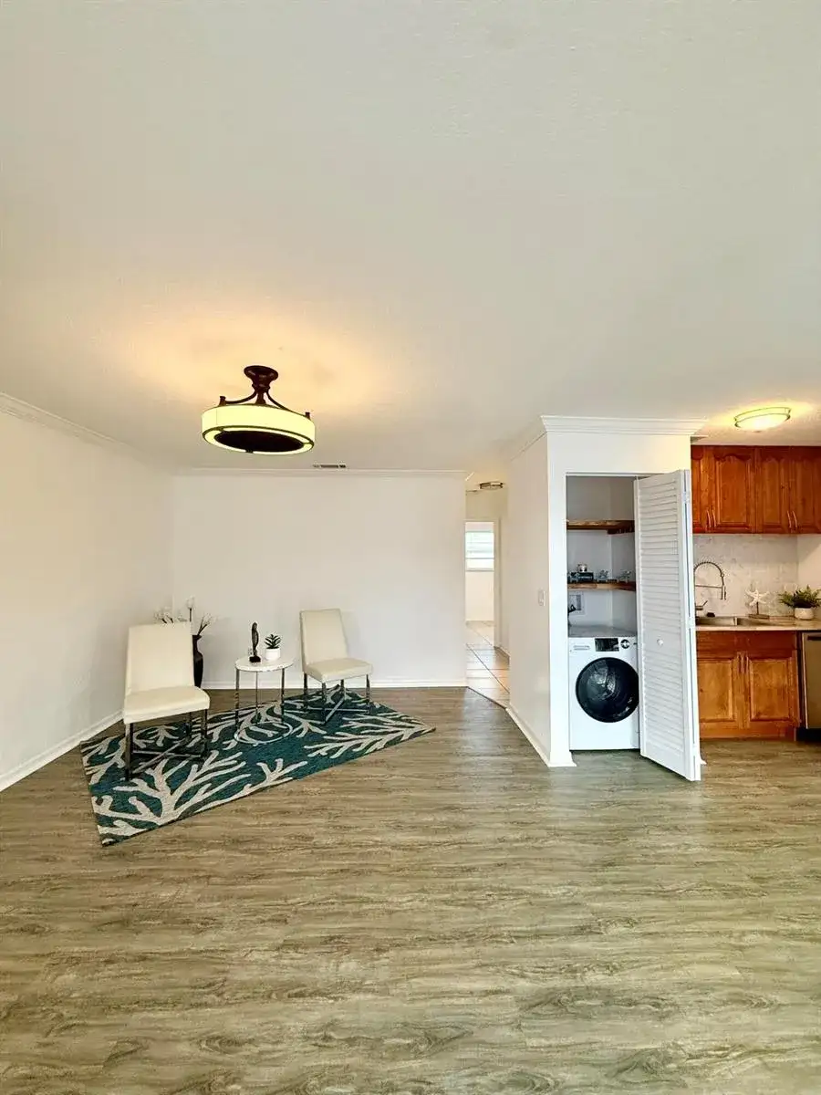 436 AUBURN # 203, FL 32118 photo 4