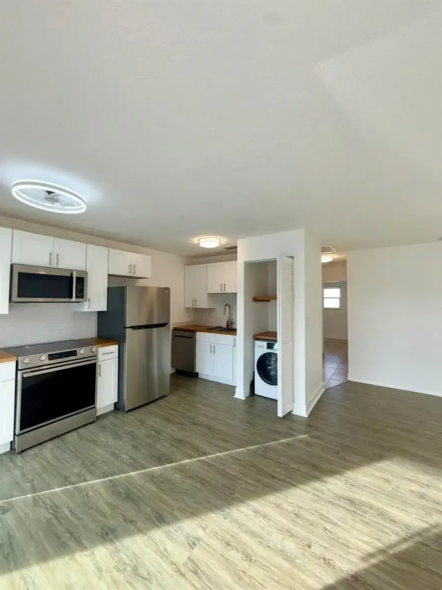 436 AUBURN # 202, FL 32118 photo 3