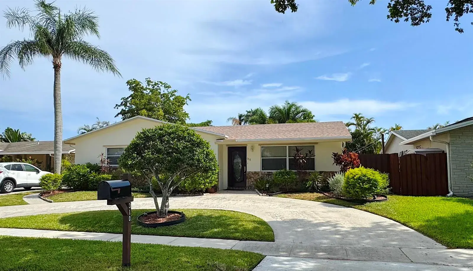 310 SE 4TH Terrace, Dania Beach FL 33004